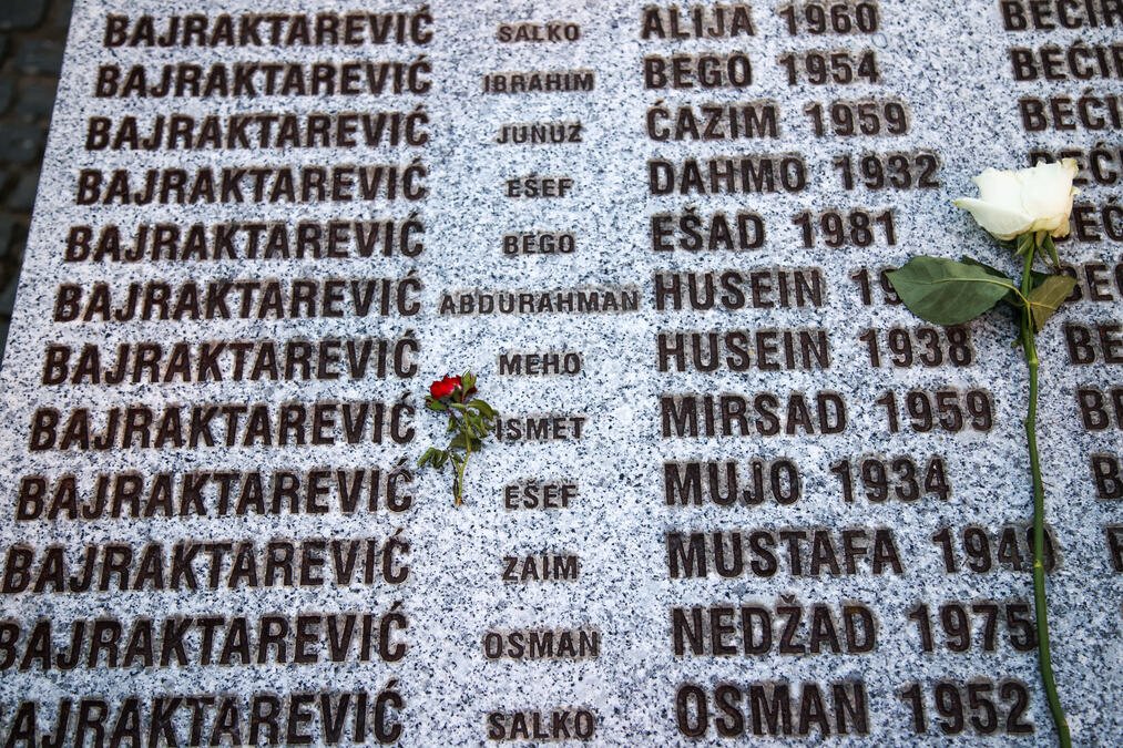 31. GODIŠNJICA STRADANJA BOŠNJAKA U SREBRENICI: Sutra parastos Srbima ubijenim na Petrovdan 1992. godine