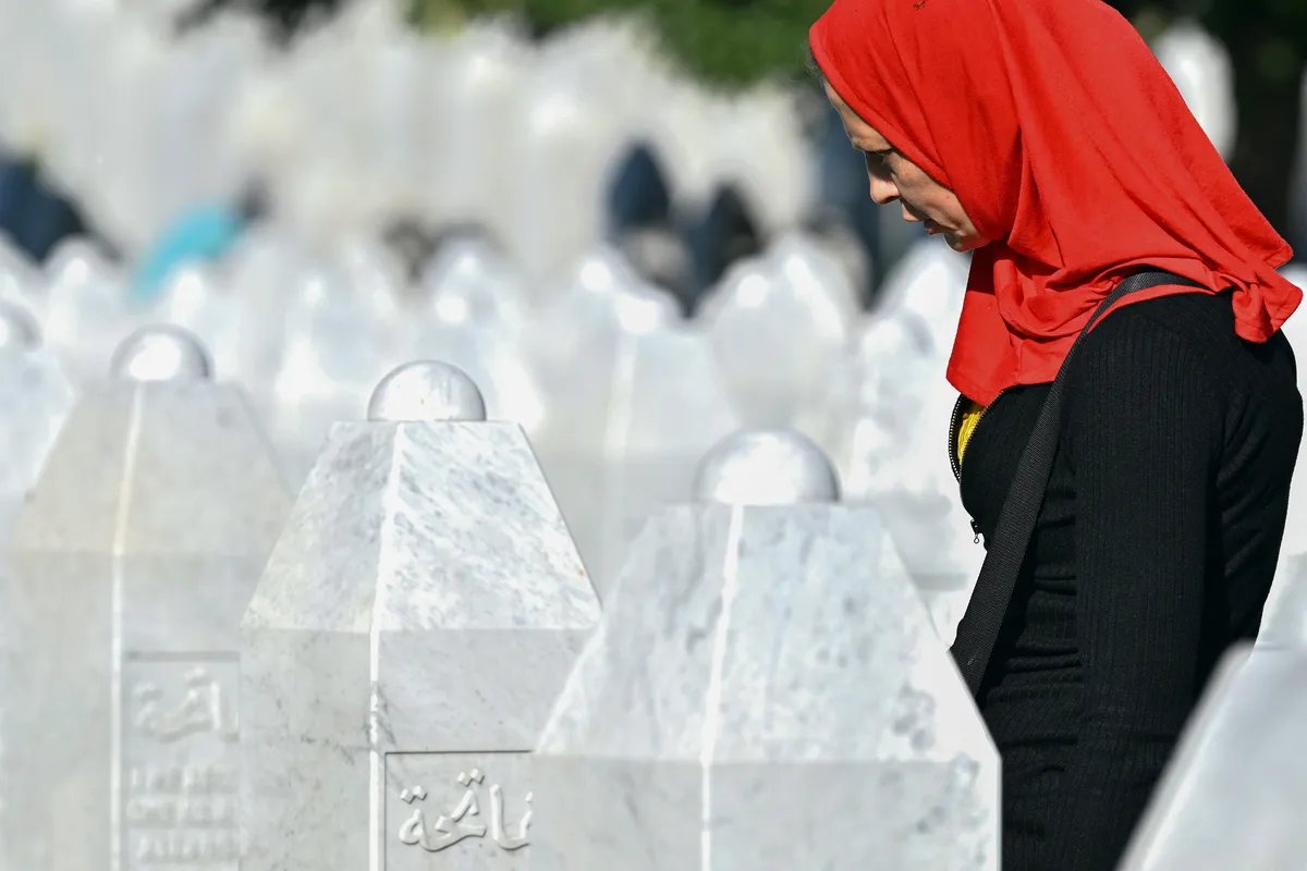 Završena komemoracija u Potočarima, Bećirović upozorio da je Srebrenica opomena svetu