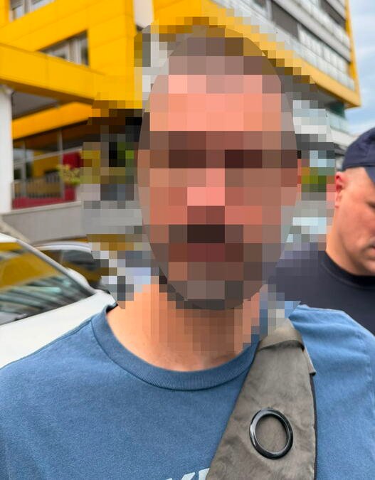DETALJI FILMSKE AKCIJE U BEOGRADU! Ovako je uhapšen Vuk Vulević sa crvene Interpolove poternice: "Pao" u poznatom lokalu, evo kako DANAS IZGLEDA! (FOTO)
