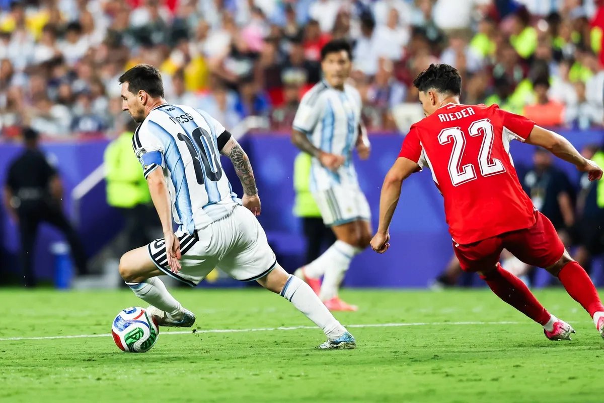 Argentina je u polufinalu Mundijala - epska glupost Emboloa, Mesi pisao istoriju, golčina Alvareza
