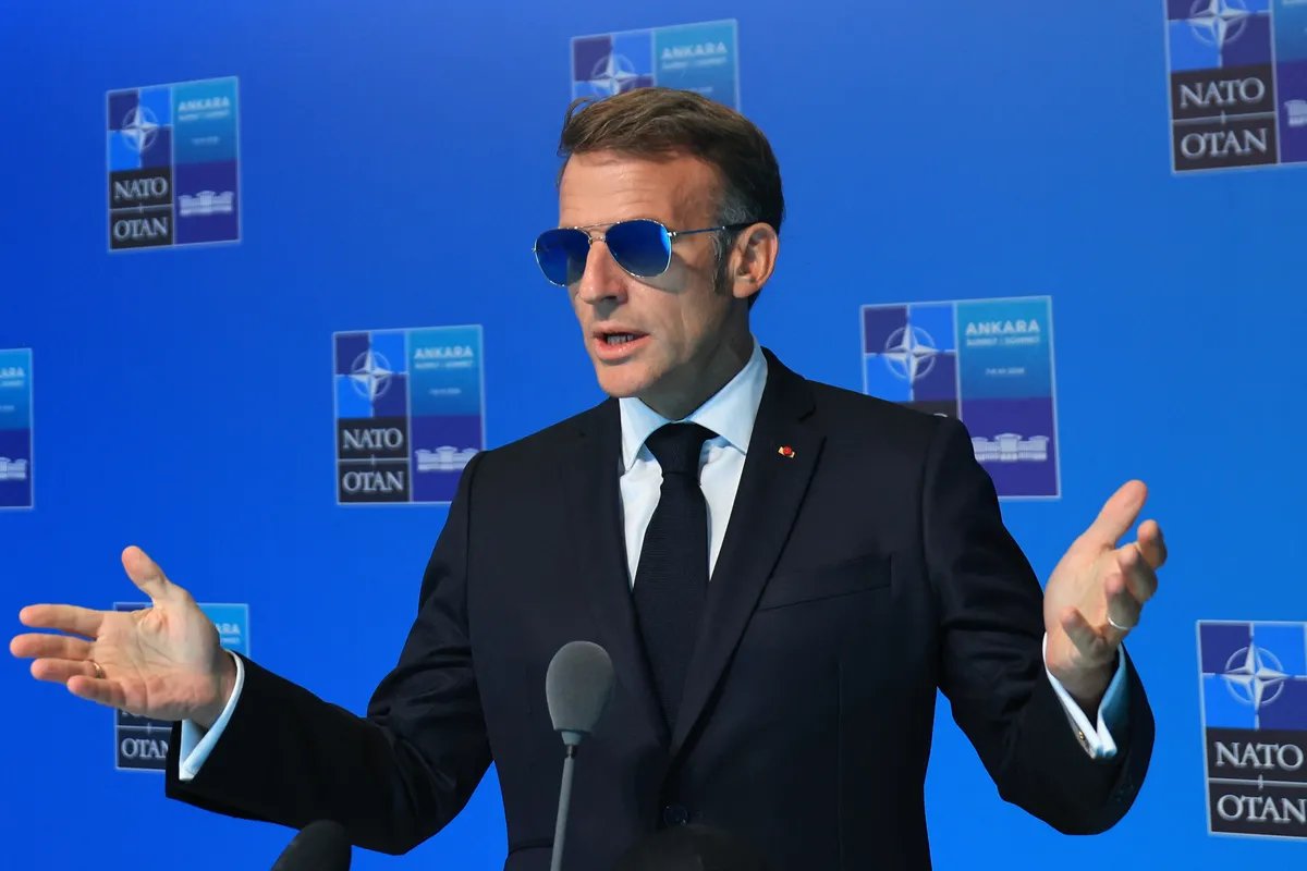 Makron upozorio na ponovnu pojavu "demona antisemitizma" u Francuskoj, odajući počast Drajfusu