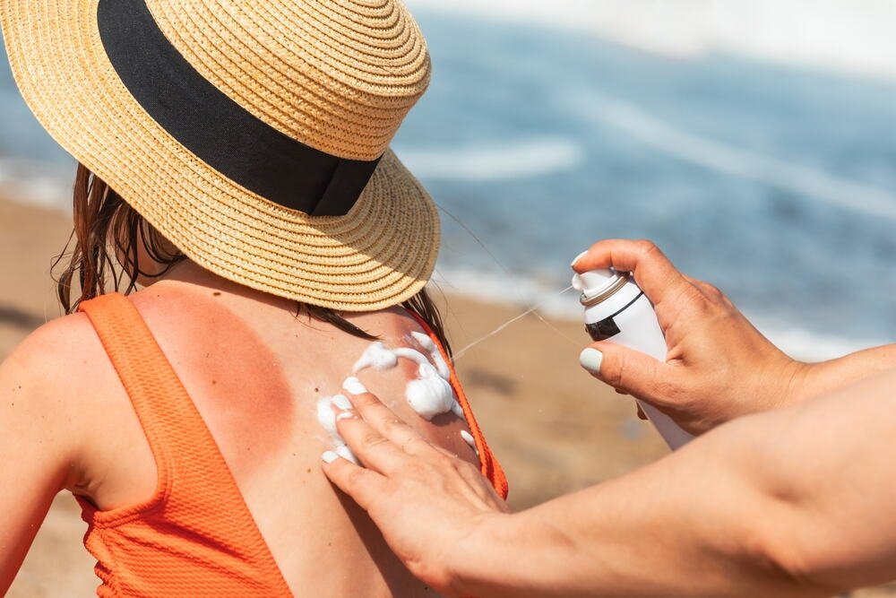 Stalno ste umorni posle plaže ili bazena? Nije samo od plivanja: Nutricionisti otkrili kojih 5 namirnica morate jesti da oporavite telo i kožu od sunca!