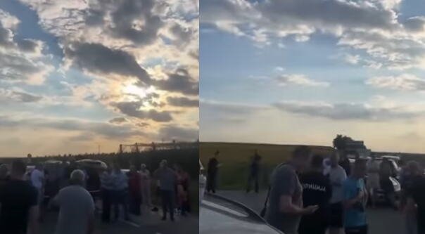 Meštani dva bačka sela blokiraju saobraćaj ka Hrvatskoj! Haos na prelazu Neštin - Vizić: Ne daju Srbima da pređu granicu, ljudi ne mogu na posao, u školu...