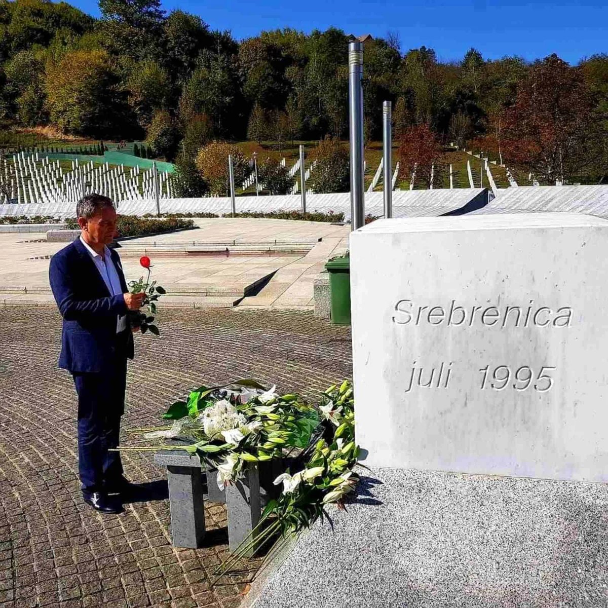 Niški političar: Dobio sam pretnje zbog odavanja počasti žrtvama u Srebrenici