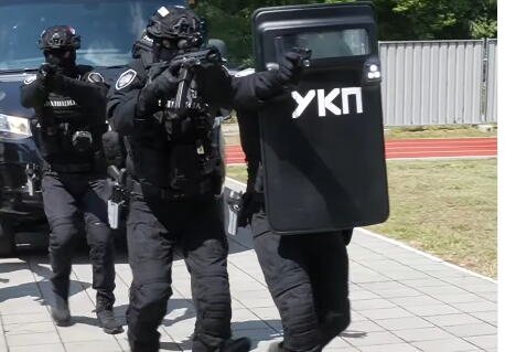 VELIKA AKCIJA U PIROTU! Pala petorka zbog sumnje na organizovani kriminal, policija češlja više lokacija