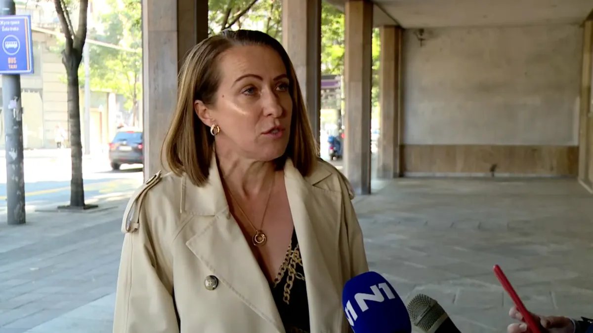 Radna grupa za Poglavlje 35: Macut da razreši Snežanu Paunović, a Dačić da je isključi iz SPS