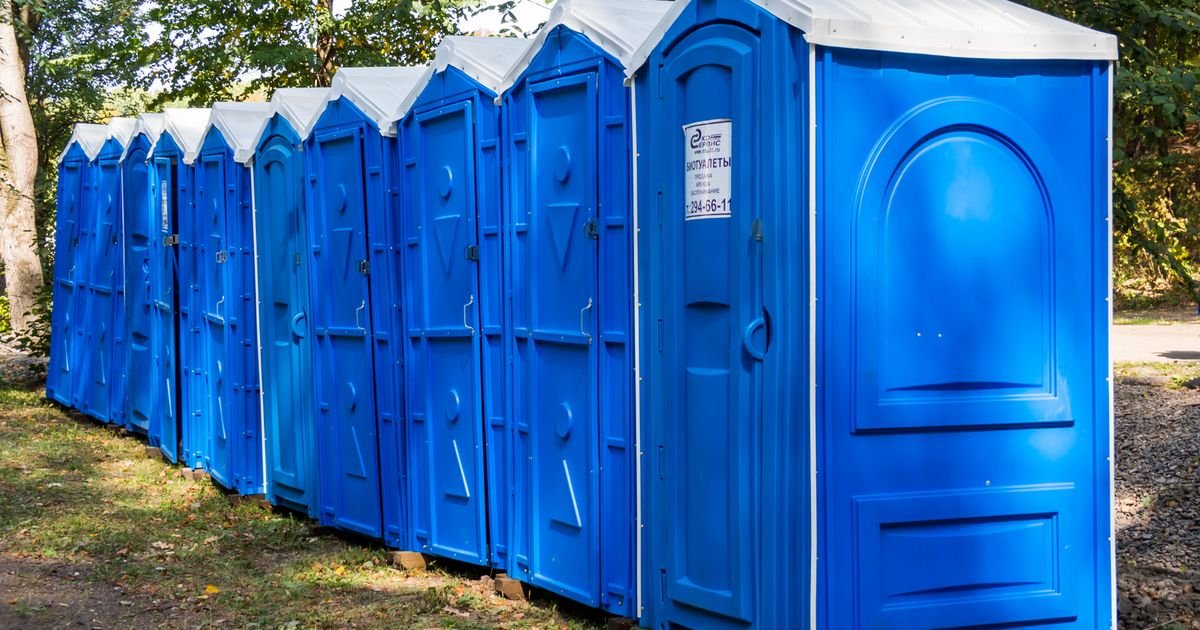 Novorođenče pronađeno mrtvo u toaletu na muzičkom festivalu: FBI nudi nagradu od 15.000 $ za informacije!