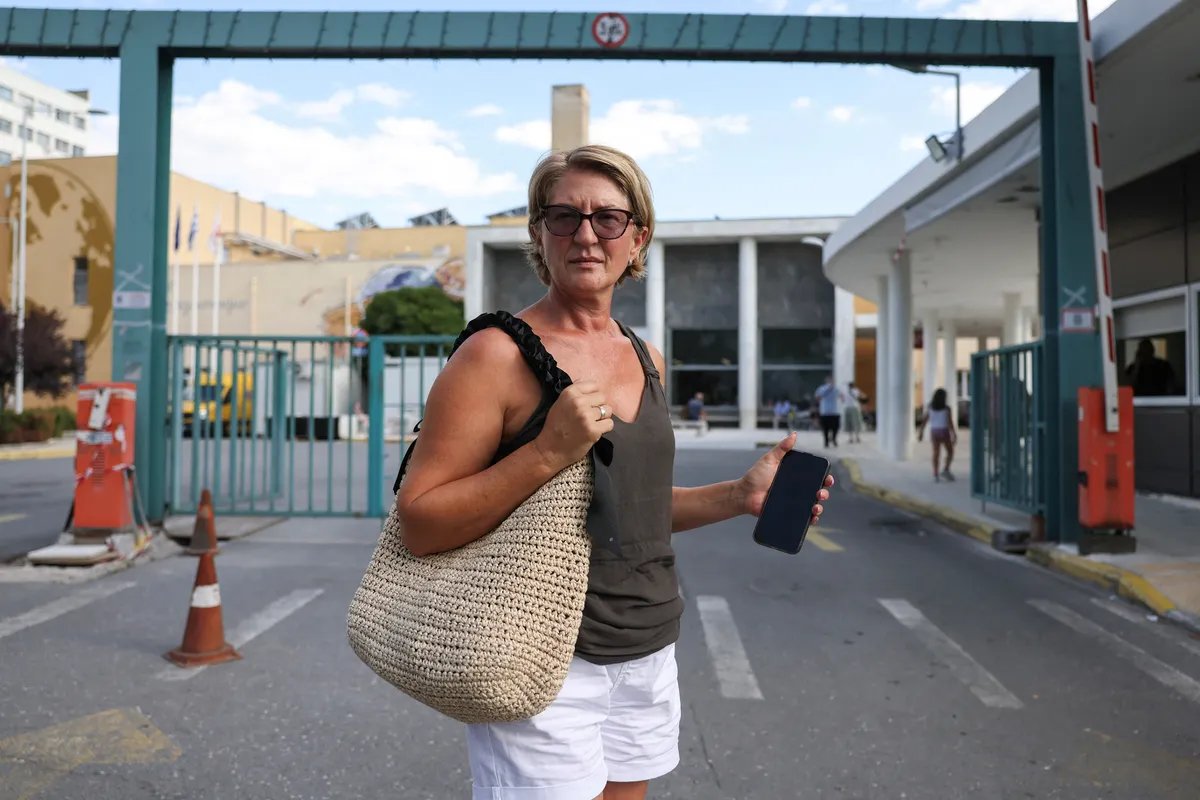 (VIDEO) "Mislila sam da ga gubim": Intervju sa Srpkinjom koja je muža držala da ne ispadne iz aviona