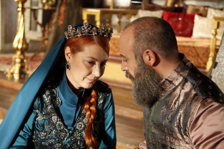 Evo kako izgledaju grobovi Sulejmana i Hurem: Prekinuo je tradiciju i ispunio joj poslednju želju, pre svoje smrti povukao potez o kome se priča i danas