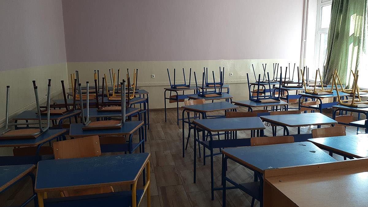 Nekada je vrvelo od dece, danas muk: Ovoj školi preti zatvaranje - prvi put nema nijednog prvaka