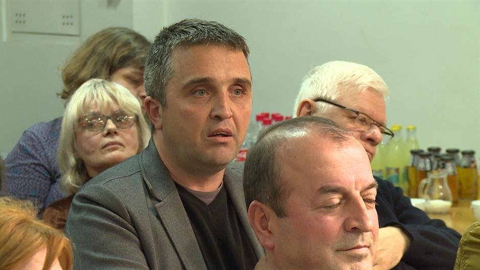 Poverenik stavio tačku, ali ne i Romska partija: Zbog govora mržnje Vučićevića, pravdu traže na sudu