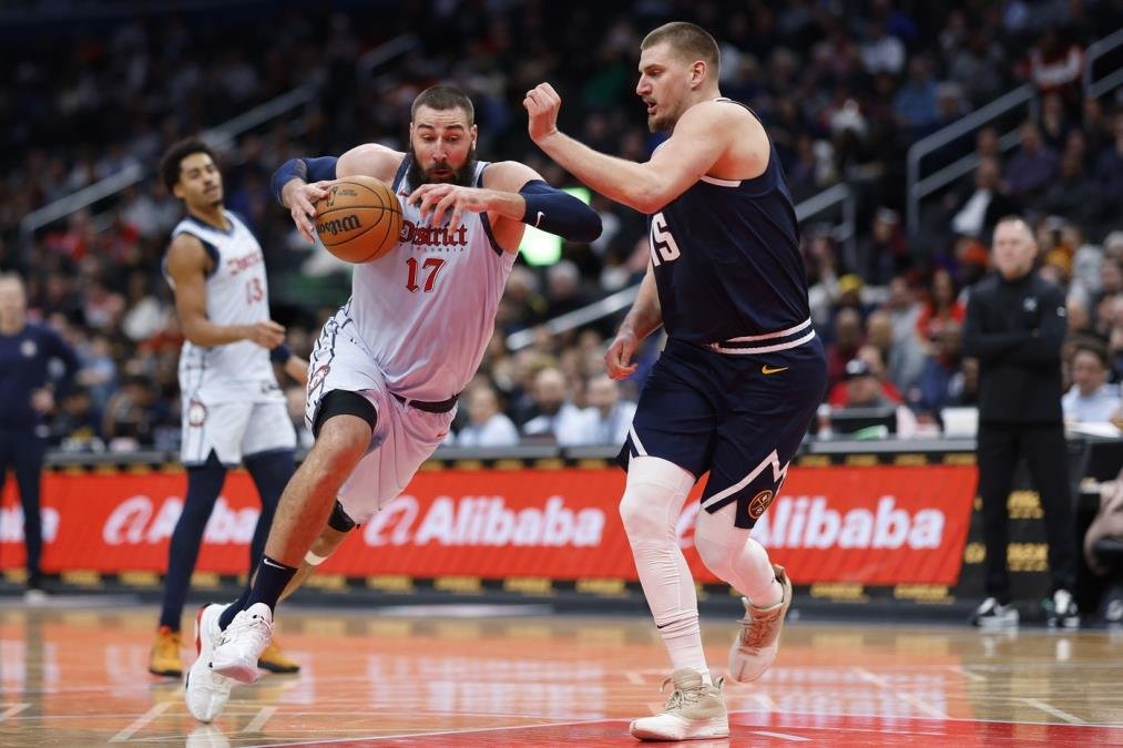 ODJEKNULA JE BOMBA U EVROLIGI! Dobili smo najveći transfer - Jonas Valančijunas je potpisao! Delio svlačionicu sa Jokićem u NBA, sad stigao u Evropu!