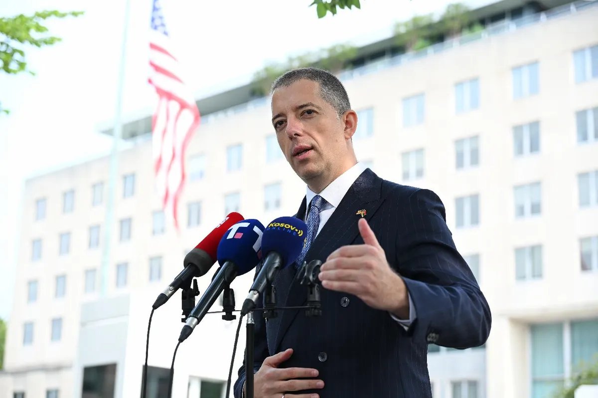 Đurić smatra da u Srbiji "raste politički terorizam", ali i "nasilje krvavih šaka" - naveo i da će o tome govoriti u SAD