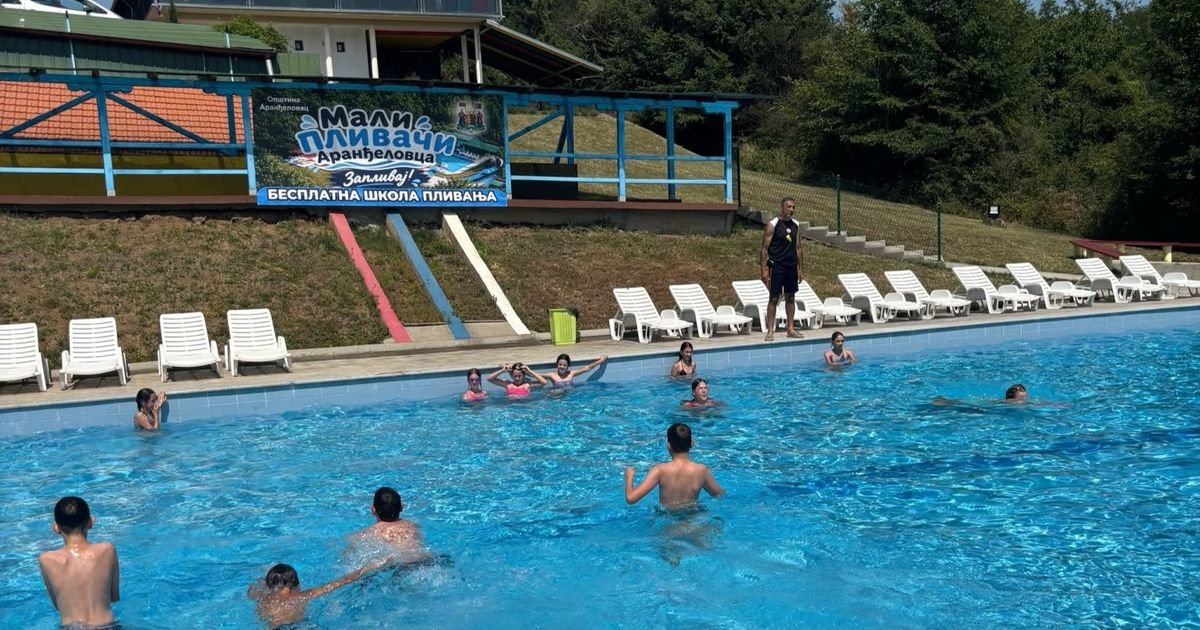 Divna vest za osnovce: Otvorena besplatna škola plivanja u opštini Aranđelovac