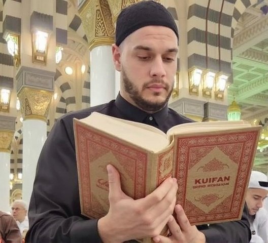 DEJAN DRAGOJEVIĆ PROGOVORIO O PRELASKU U ISLAM: "Kažu da sve radim zbog para..." a zbog ove izjave se ceo studio tresao!