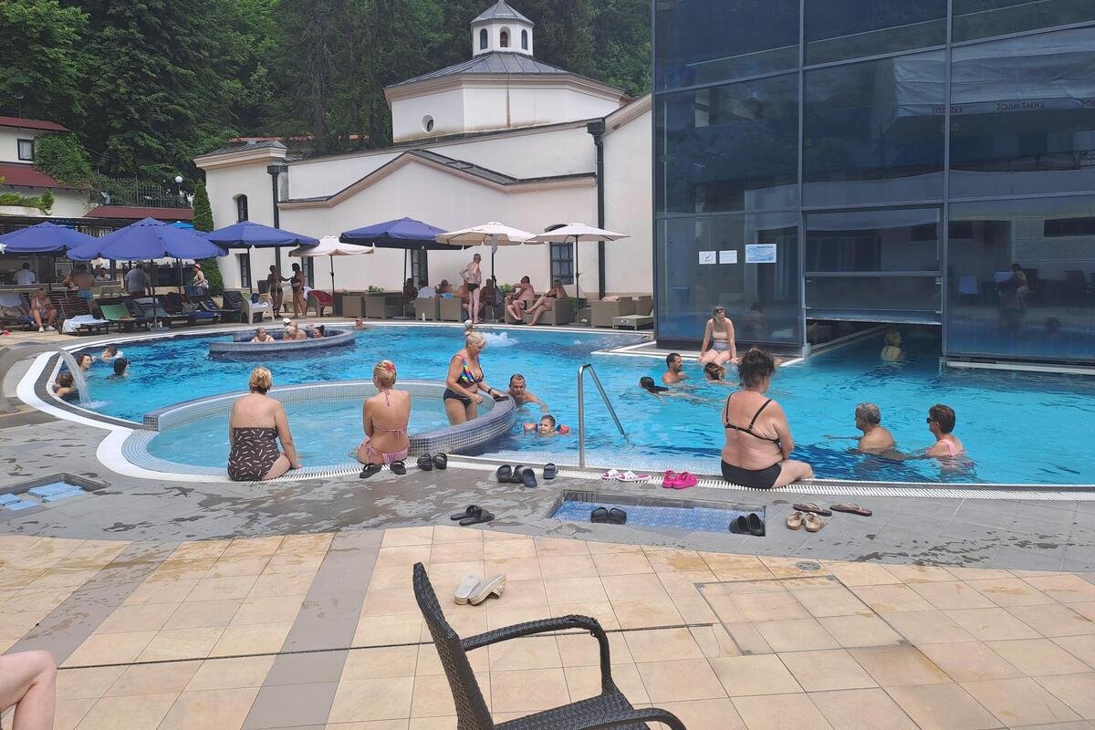 Ova banja je pravi biser Srbije: Voda lekovita, priroda kao iz bajke, a cene noćenja za samo 1.200 dinara